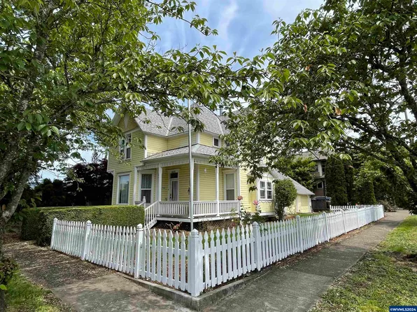 400 N Blaine St, Newberg, OR 97132