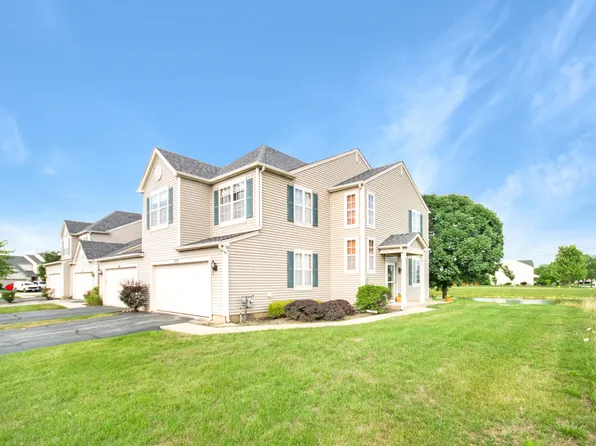 1070 Clover Dr, Minooka, IL 60447