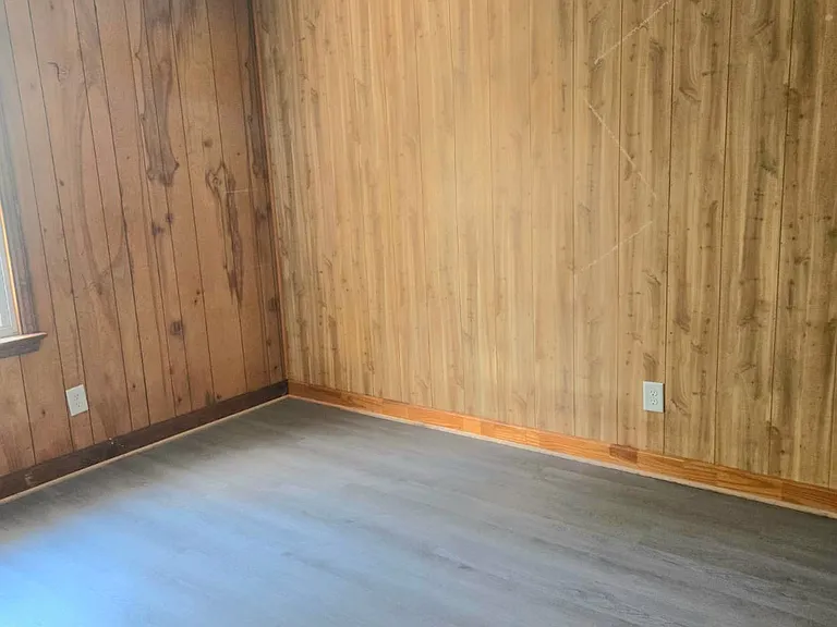1706 Queen St E #A — Photo 17