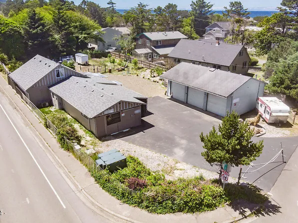 20 Willow St, Depoe Bay, OR 97341