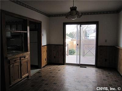 3rd image of 272 Briggs St