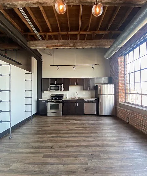 570 S Front St #310 — Photo 3