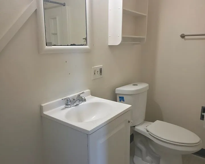 134 Nicholson St #2 — Photo 5