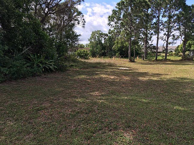 1st image of 2225 SE Heathwood Cir