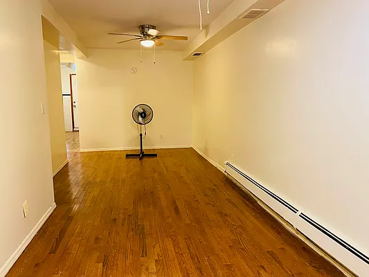 Rented by RealTegrity NY LLC | media 2