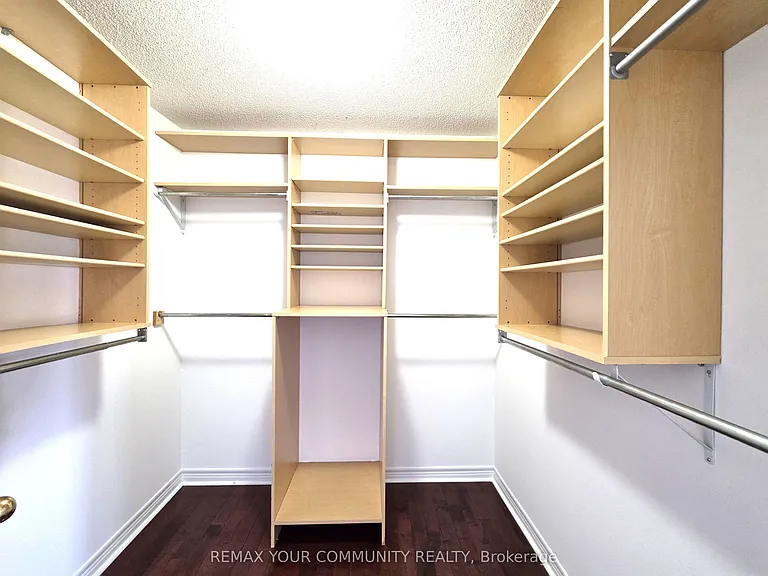 69 Gail Parks Cres — Photo 12