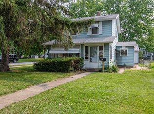 402 S 20th St, Decatur, IL 62521