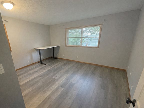 4th image of 834 24th Ave SE