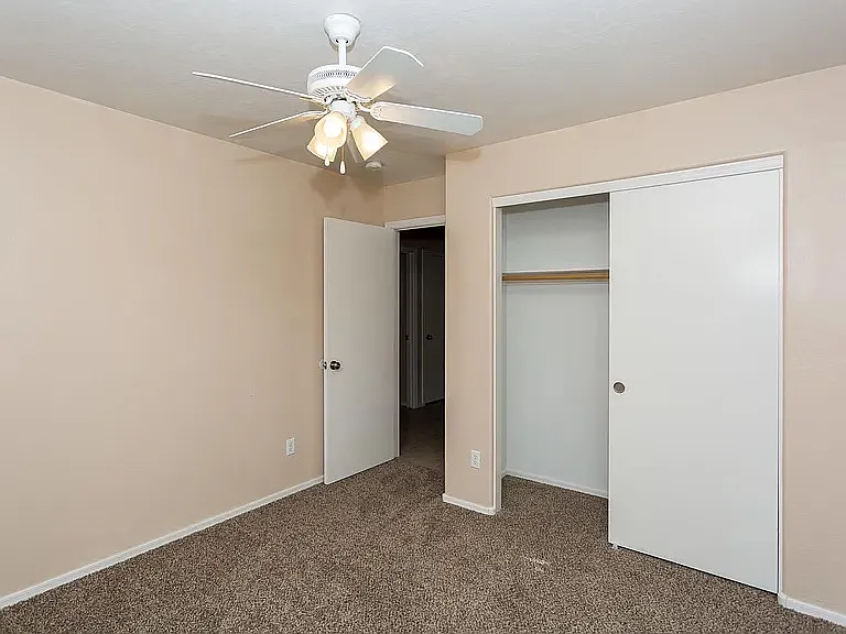 3 bed, 1723 sqft, $2,283 — Photo 4
