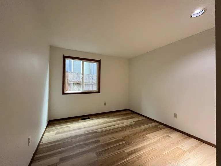 4737 SW Pendleton St — Photo 30