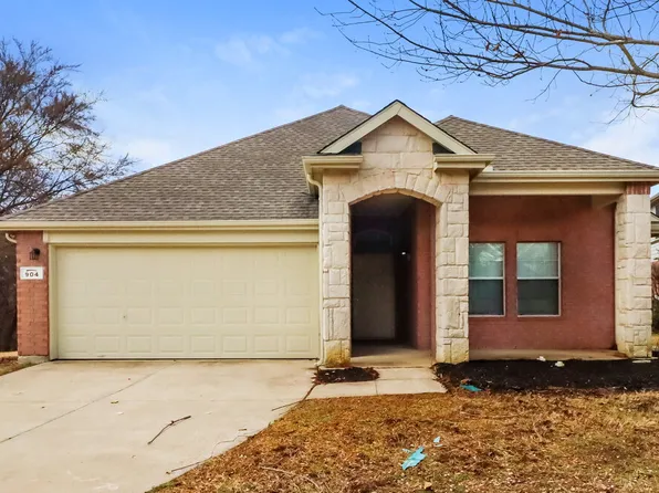 904 Starling Ln, Aubrey, TX 76227