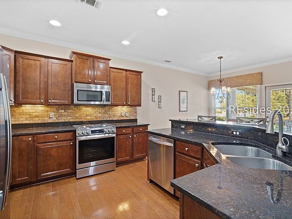 3rd image of 357 Bluff Point Ln
