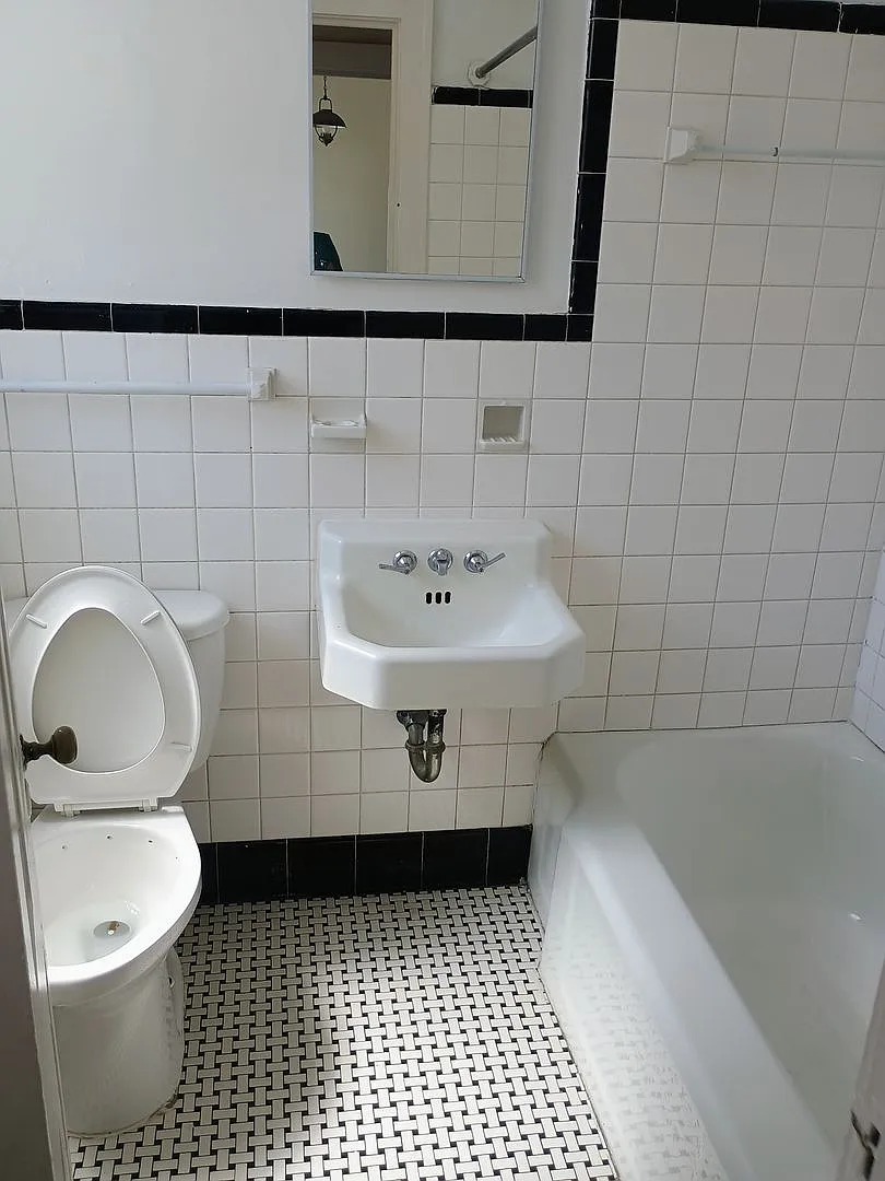 McKinley St, 1015 Apt. 6 — Photo 1