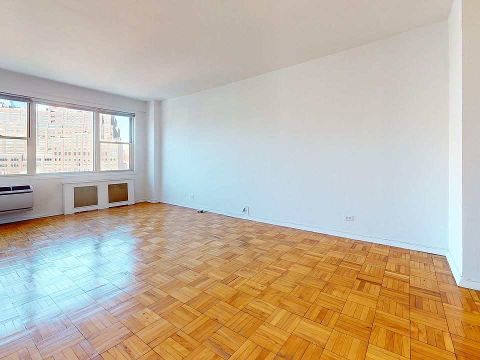 1st image of 14 Horatio St APT 12F