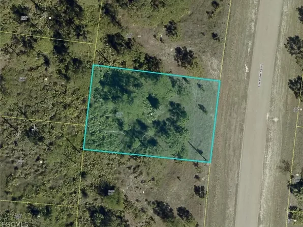 630 Eisenhower Blvd, Lehigh Acres, FL 33974