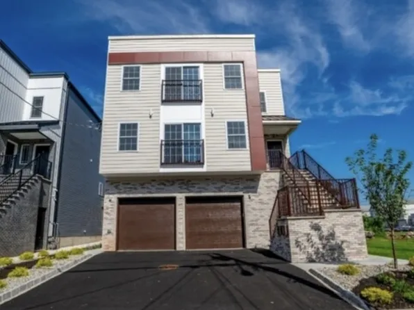 313 Doyle St, Elizabeth City, NJ 07206