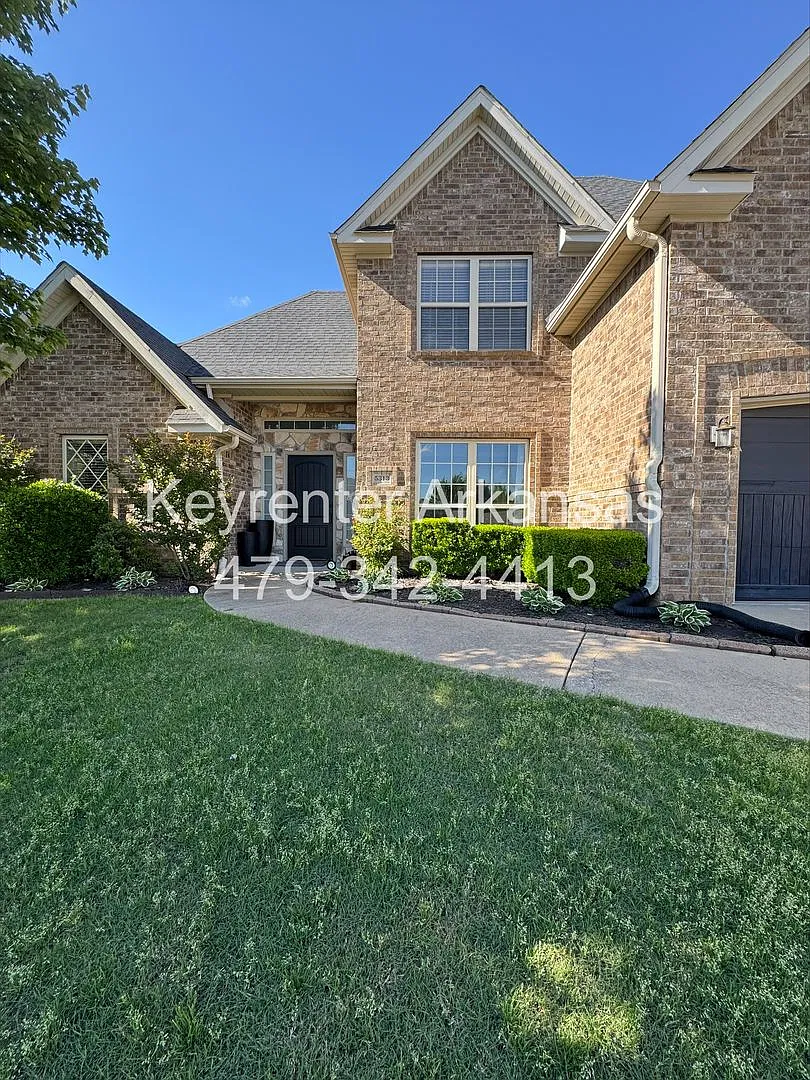 Beautiful Home | Prime Location — Photo 1
