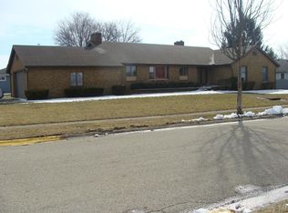 126 Country Ridge Ln, London, OH 43140