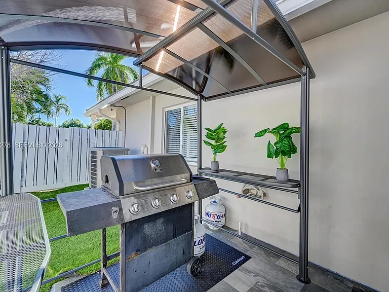 825 Harrison St — Photo 28