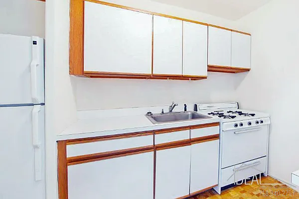 Rented by Ideal Properties Group | media 9