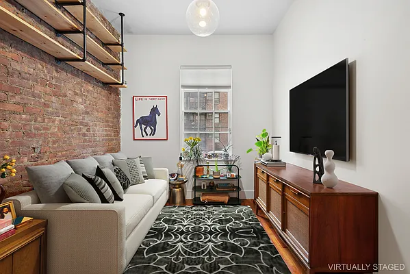 Rented by Compass | media 32