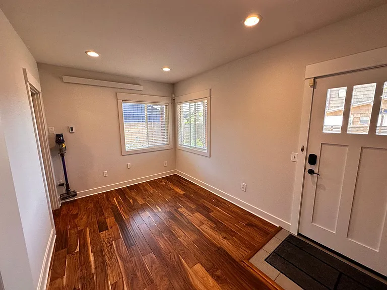 5301 SW Shore Pl — Photo 12
