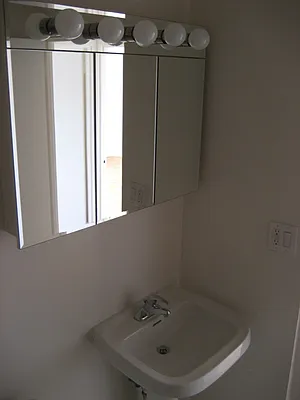 Rented by Realty Operations Group | media 17