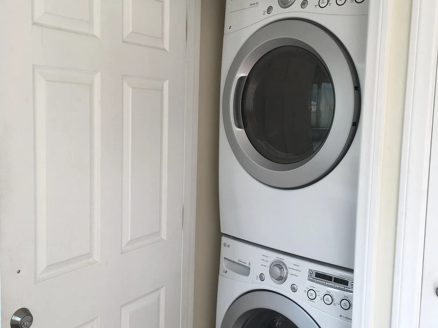 1 bed, 580 sqft, $1,930 — Photo 3