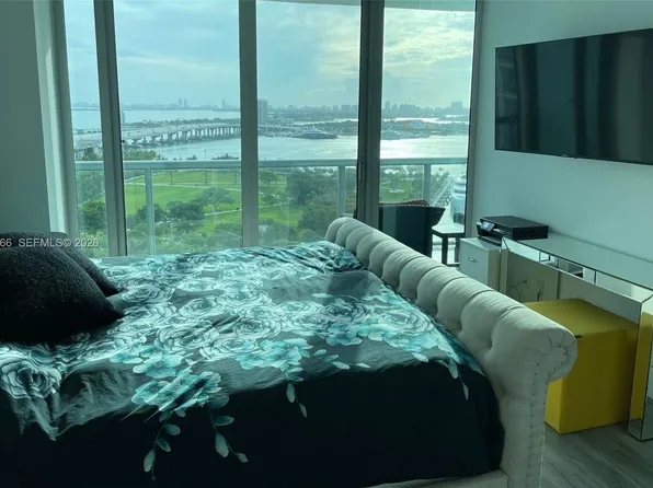 888 Biscayne Blvd APT 1810, Miami, FL 33132