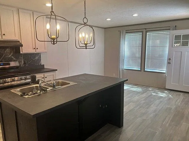 Westbridge Manor — Photo 166