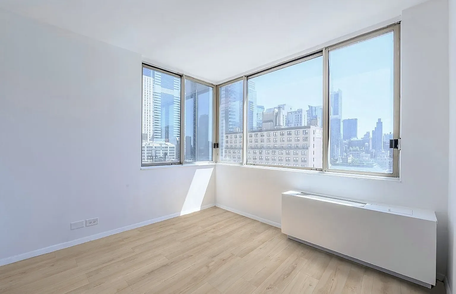 350 West 50th Street — Photo 2