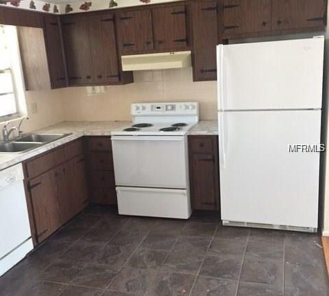 2nd image of 2533 Fentress Pl