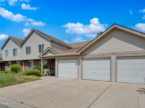 7010 Andover Ct APT 102, Woodridge, IL 60517