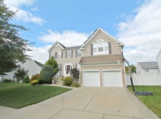 103 Haviv Dr, Northfield, NJ 08225