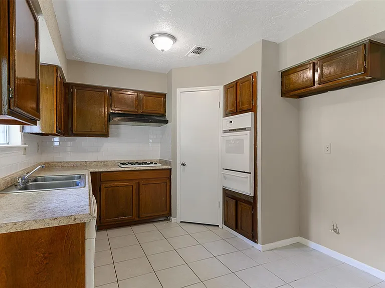 10427 Huntington Place Dr — Photo 6