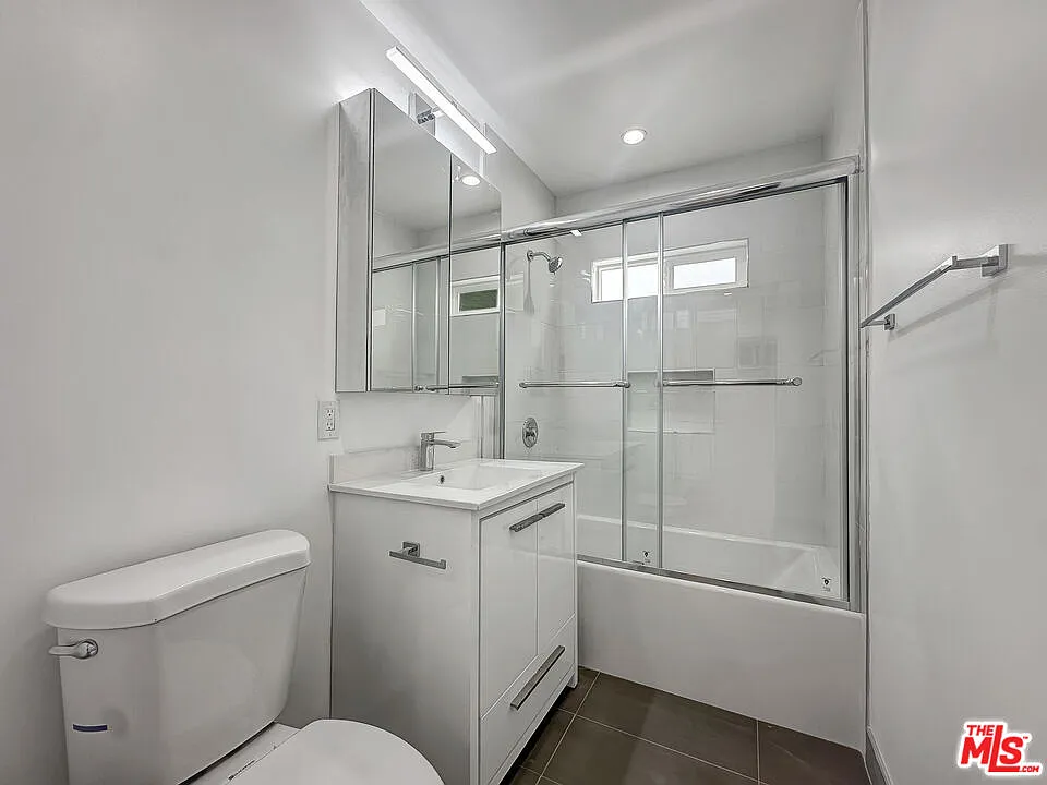 2 bed, 700 sqft, $2,695 — Photo 4