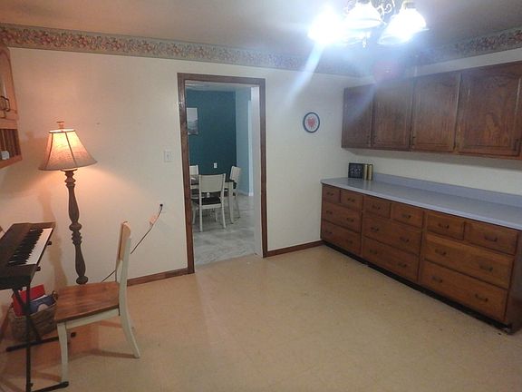 4th image of 49524 Franklin Pl