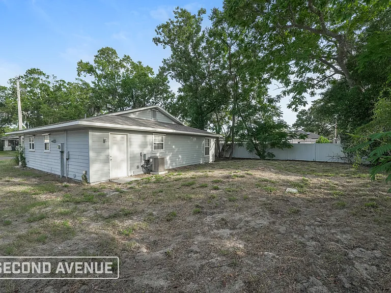 635 Meridian Ave — Photo 13