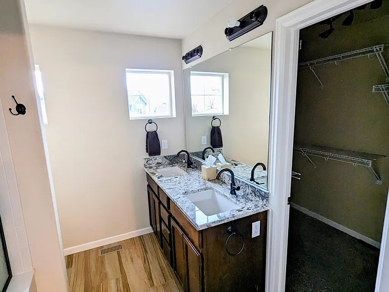 246 Primrose Dr — Photo 9