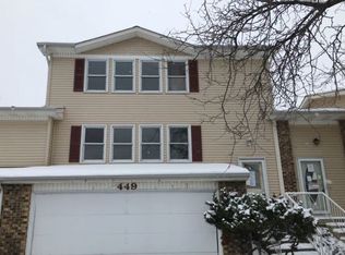 449 Sullivan Cir, Bolingbrook, IL 60440