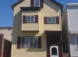163 D St, South Boston, MA 02127