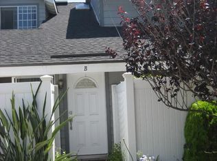 1052 Walnut St, Tustin, CA 92780