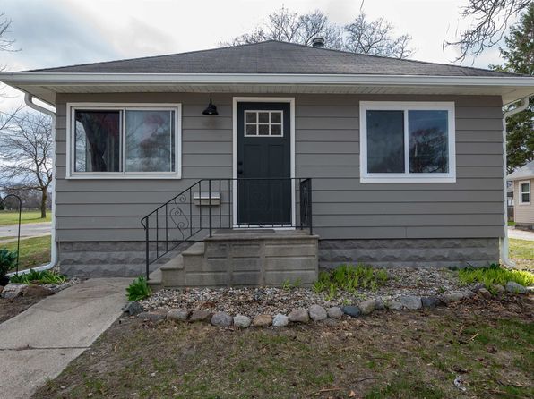 1016 E Carpenter St, Midland, MI 48640
