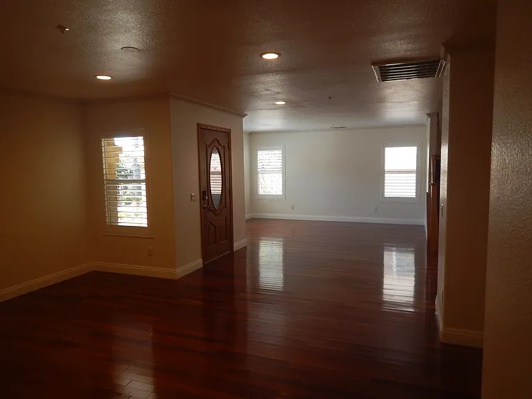 26319 Antonio Cir — Photo 4