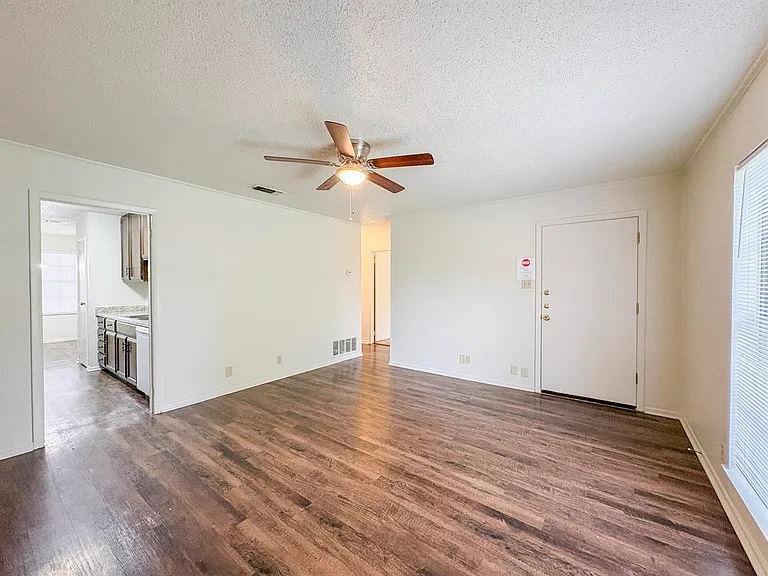 505A Phoenix Dr — Photo 1