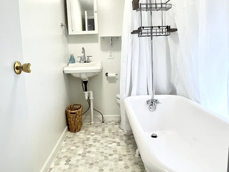 1308 Tampa Ave — Photo 8