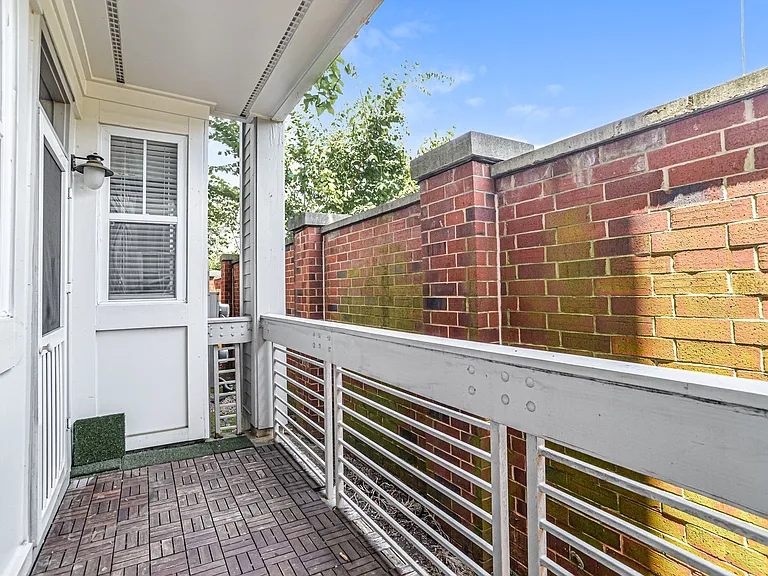 536 Oakland Ave — Photo 15