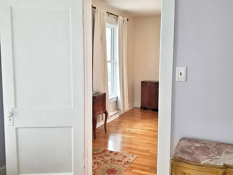 917 La Farge Ave — Photo 7