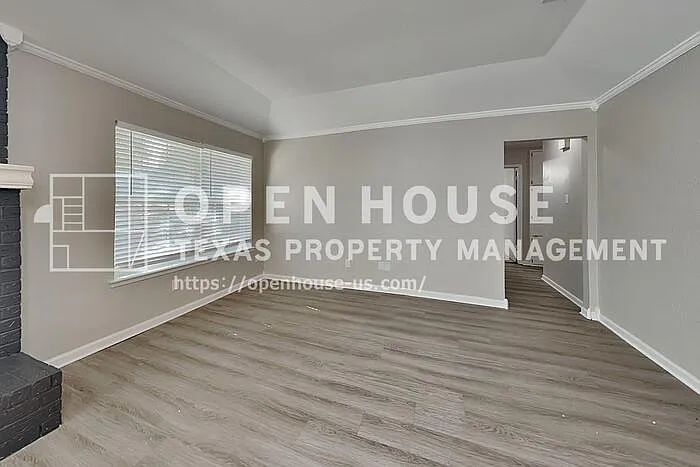 4 bed, 2.0 bath, 1844 sqft, $2,550 — Photo 3