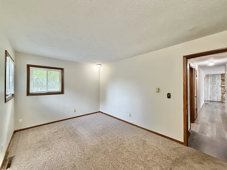 2437 S Country Ln — Photo 17